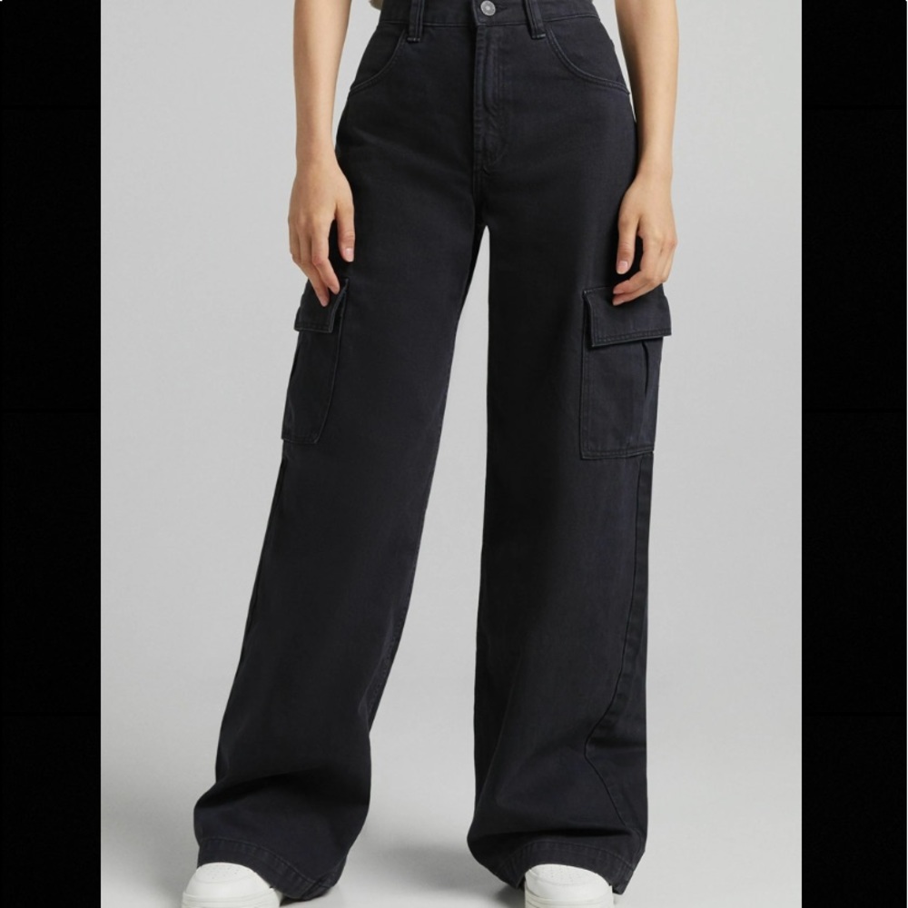 Bershka Black Wide leg Cargo Jeans Womens Size 6